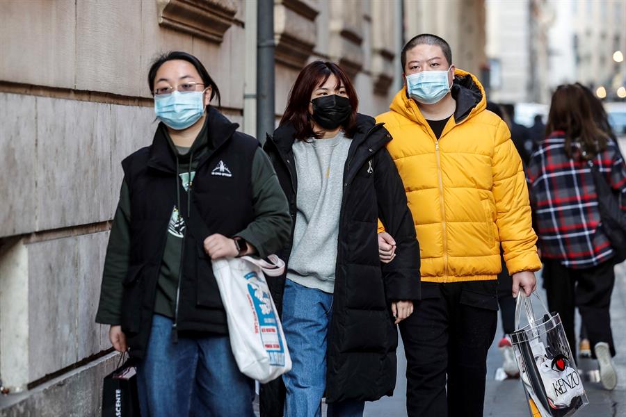 ¿Emergencia global por coronavirus? OMS aseguró que es "demasiado pronto". Foto: EFE