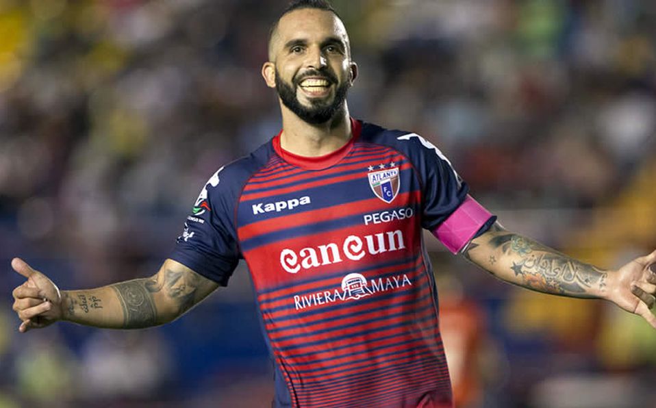 Giancarlo Maldonado durante su etapa en el Atlante de México