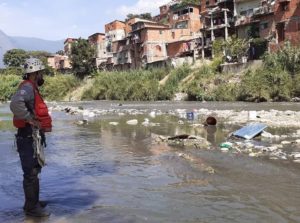 Sigue la búsqueda de cadáver de sexagenaria en el río Guaire