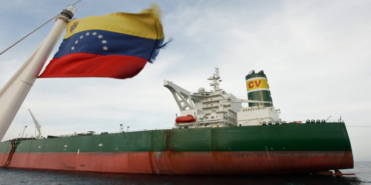 Exportaciones petroleras venezolanas cayeron a su mínimo histórico en diciembre