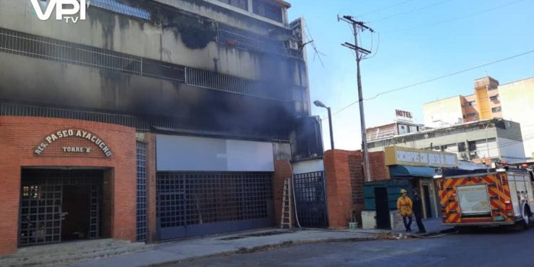 #Comunidad | Se registró un incendio en un conjunto residencial de la ciudad de Maracay