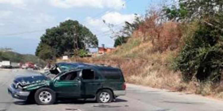 #Sucesos | Joven de 16 años fallece por volcamiento en carretera La Villa-Cagua