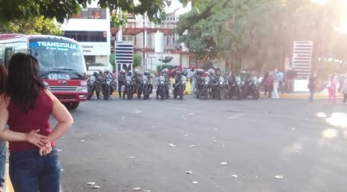 #Comunidad | Trabajadores de la salud reclamaron en las calles de Maracaibo
