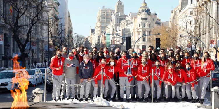 #Deportes | Deyna Castellanos y su equipo rindieron tributo a los fallecidos