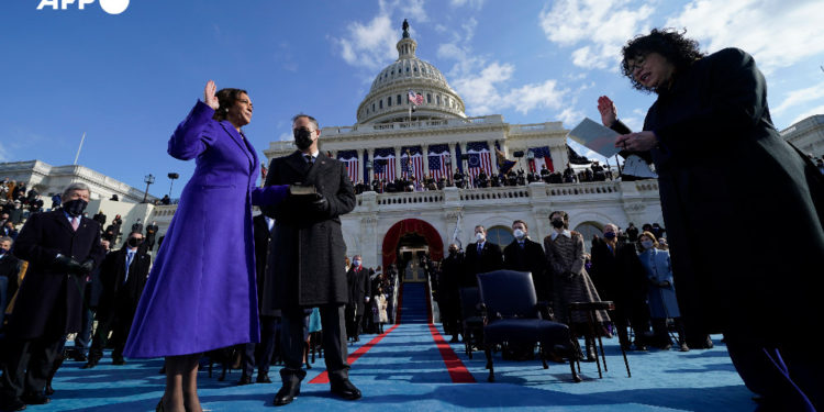 #Variedad | Vestuario de Kamala Harris, más allá de un simple traje