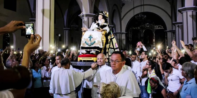 #Venezuela | Así lucirá la Divina Pastora para su bajada (+ Fotos)