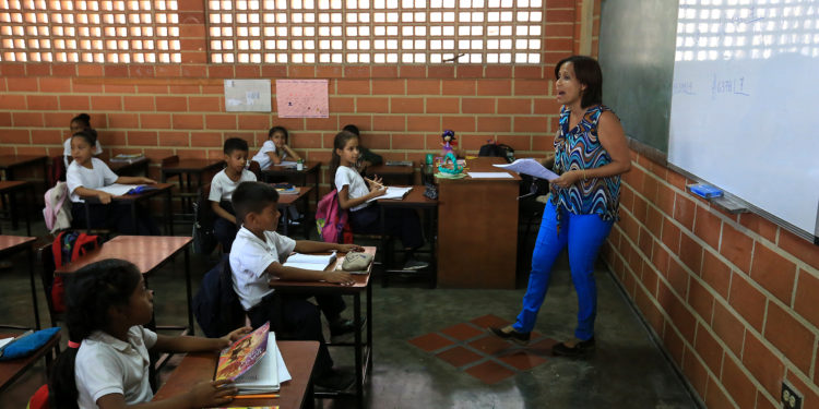 #Venezuela | 50% de los docentes se dedican a otro oficio en Monagas