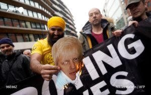 36 detenidos y policías heridos dejaron protestas anticofinamiento en Londres
