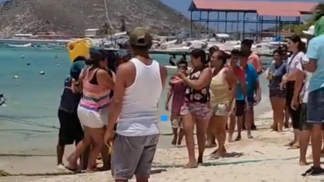 Rescate de los afectados por naufragio de la nave Don Rafa Junior.