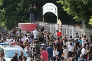 Protesta en Beirut. Foto: Twitter