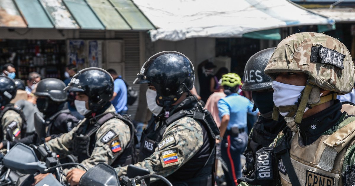 Funcionarios de las FAES. Foto: Twitter