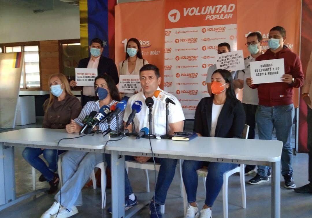 Freddy Superlano durante rueda de prensa de Voluntad Popular.