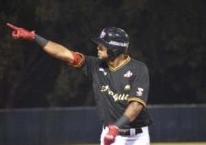 José "Cafecito" Martínez reforzará a los Acereros de Monclova de México