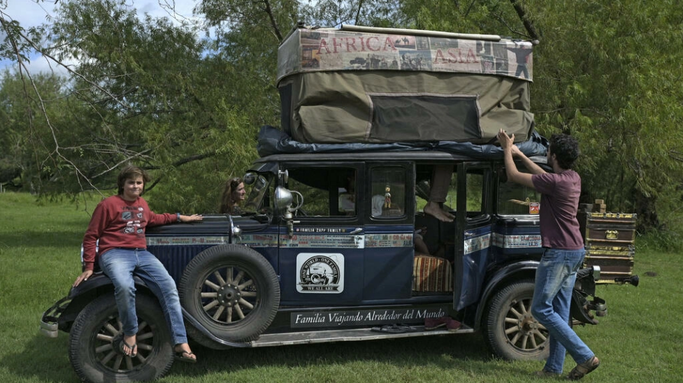 Familia argentina viajó por 22 años en un automóvil de 1928Familia argentina viajó por 22 años en un automóvil de 1928