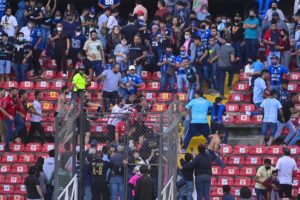 Tragedia en la Liga MX tras violencia desmedida en el Querétaro vs Atlas