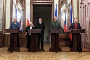 Líderes de la UE regresaron a Polonia tras visitar Kiyv