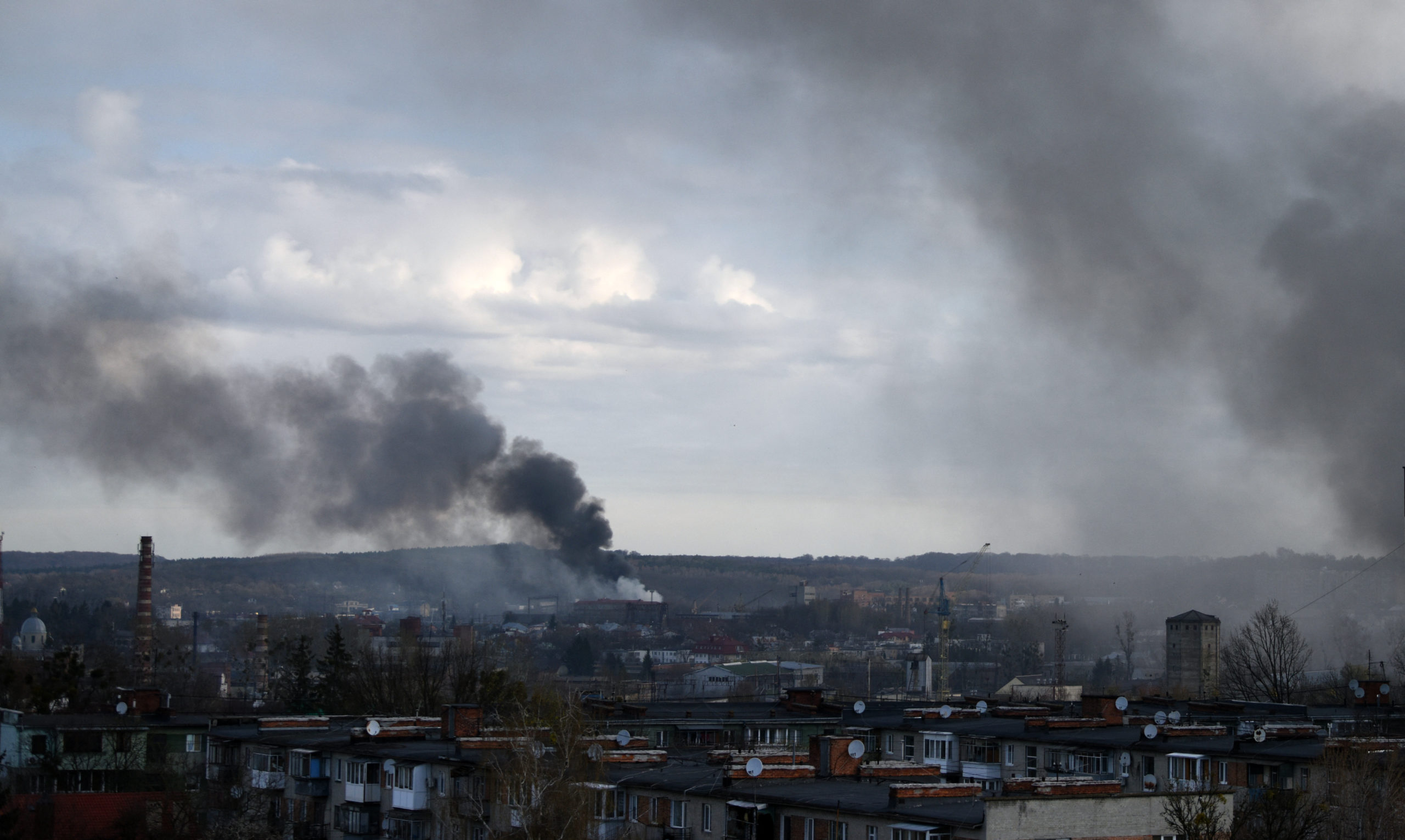 Al menos 11 muertos en ataque ruso contra Leópolis