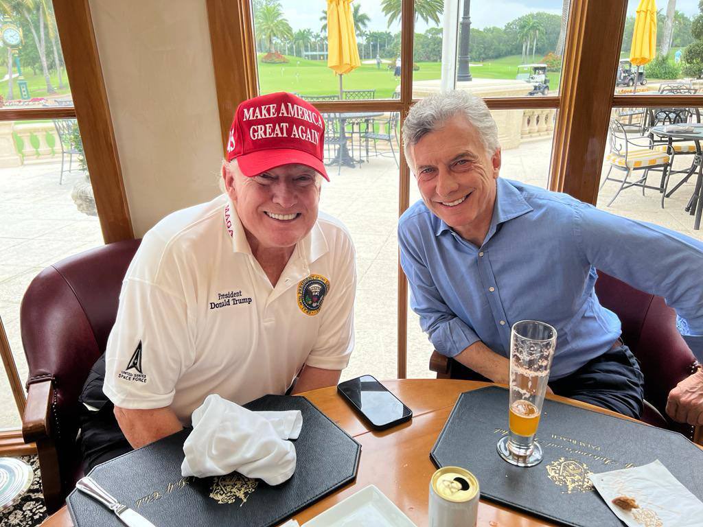Donald Trump se reunió con Mauricio Macri en su hogar en EE. UU.