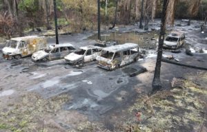 Entierran sin familiares a 50 víctimas de un incendio en Nigeria