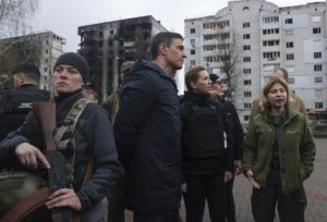 Pedro Sánchez condenó las "atrocidades" de la guerra en su visita a Ucrania