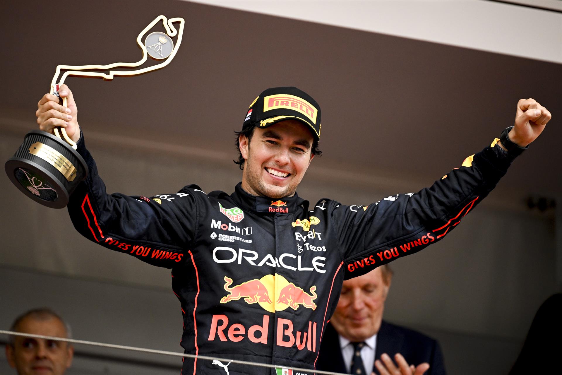 Red Bull renovó su contrato con “Checo” Pérez