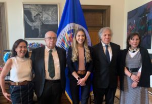 Secretario General de la OEA, Luis Almagro, en compañía de Fabiana Rosales y el representante de Juan Guaidó en la OEA, Gustavo Tarre Briceño. Foto: Twitter. Luis Almagro.