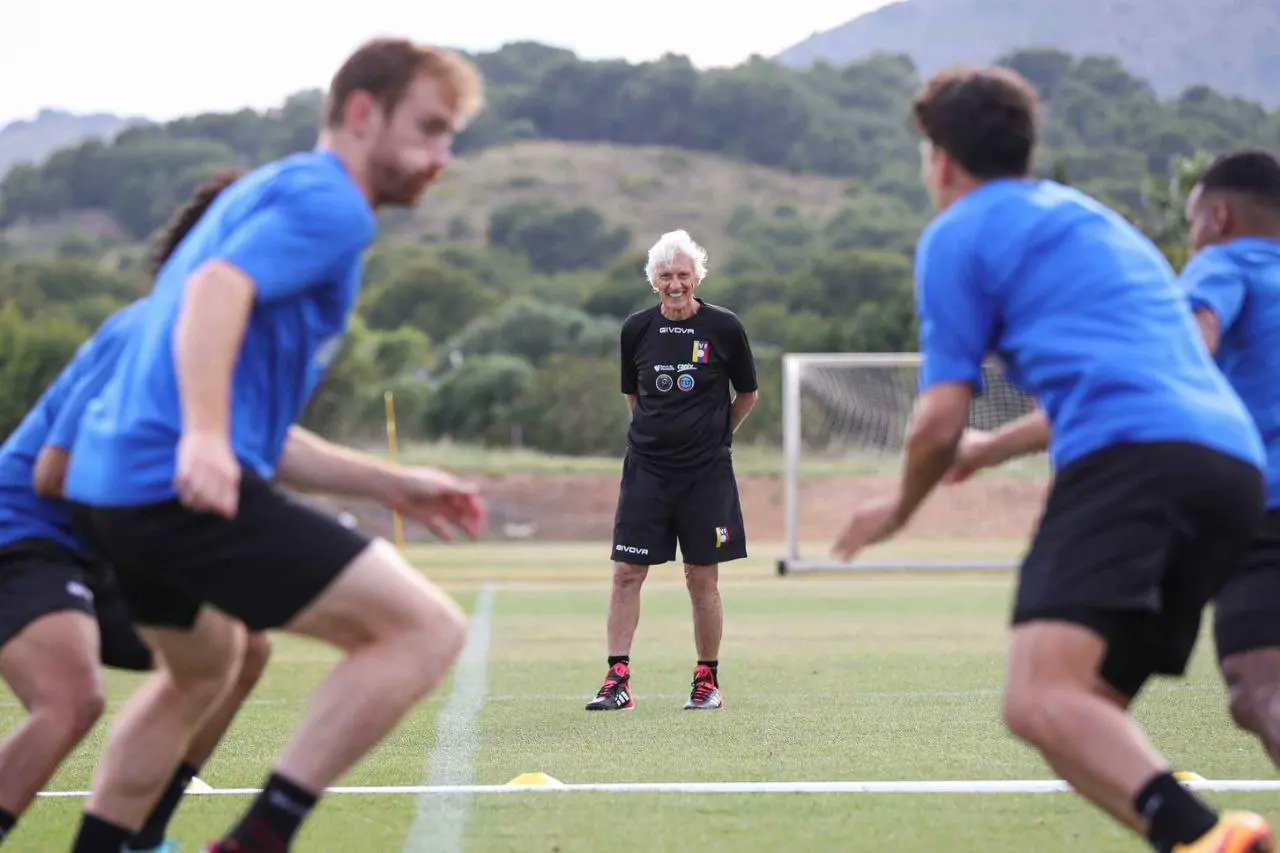 Pékerman alabó el triunfo de la Vinotinto Venezuela