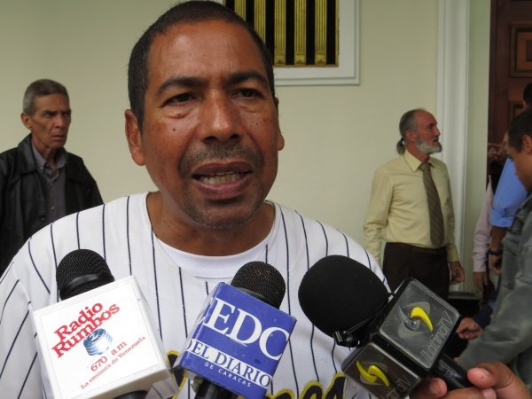 Dirigente sindical Carlos Salazar. Foto: Twitter Movimiento Vinotinto.