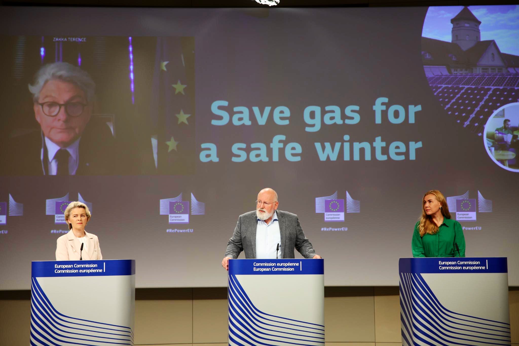 Sesión de la Comisión Europea. Foto: Twitter Ursula von der Leyen.