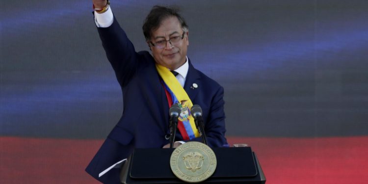 Gustavo Petro en su primer discurso como presidente de Colombia. Foto: EFE