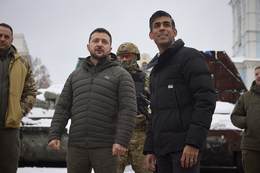 Presidente de Ucrania, Volodímir Zelensky junto al primer ministro británico Rishi Sunak. Foto EFE