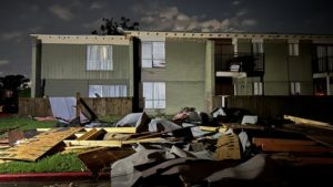 Destrozos en Houston, EE. UU., por tormentas eléctricas. Foto: Gage Goulding - KPRC 2.