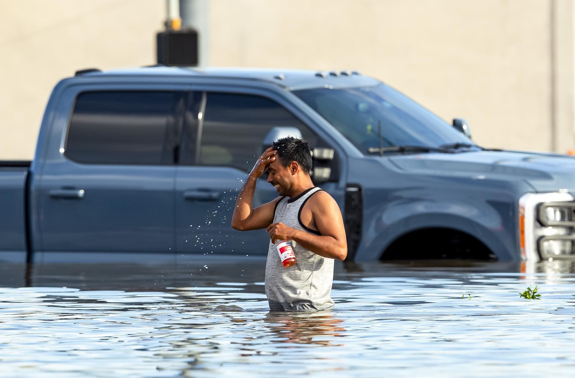 Paso del huracán Beryl por Houston, Texas, Estados Unidos. Foto: EFE.