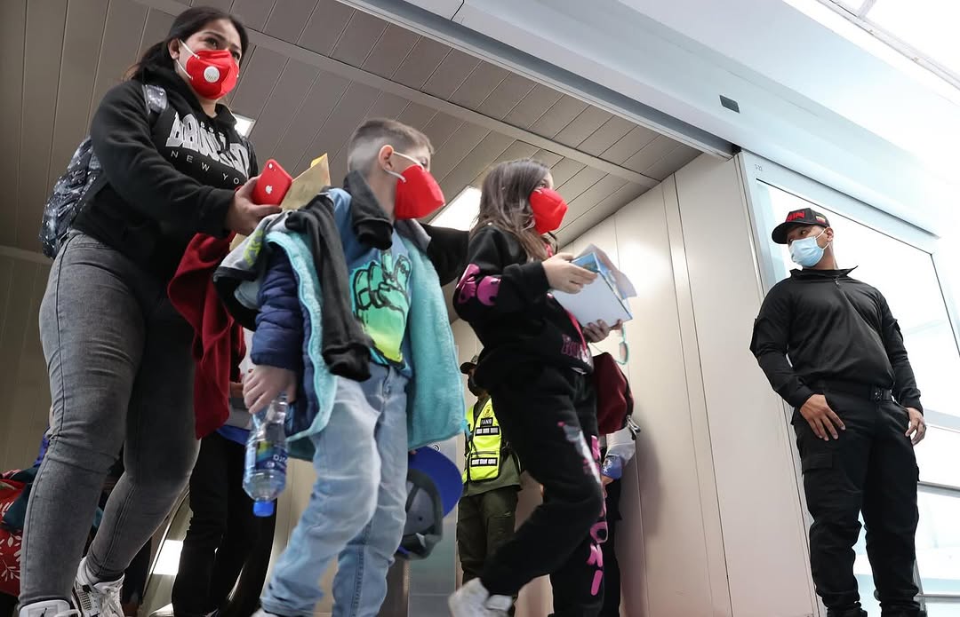 Venezolanos deportados de EE. UU. regresan a Venezuela. Foto: Ministerio de Interior.